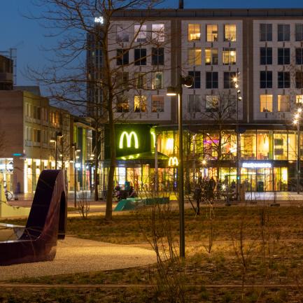 city ​​park lighting fixtures - Stadhuispromenade Almere