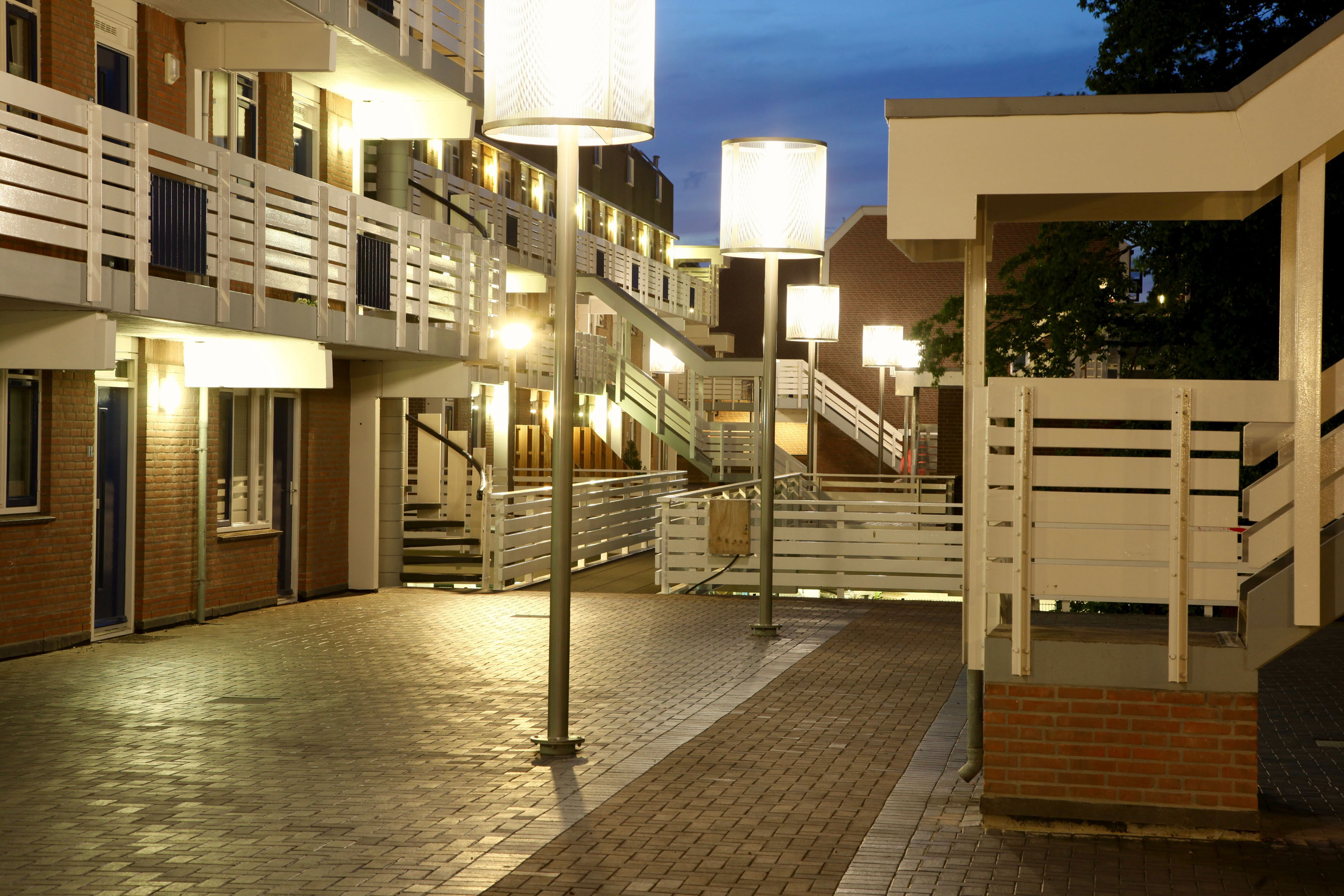 luminaires Modernista, lighting in residential area