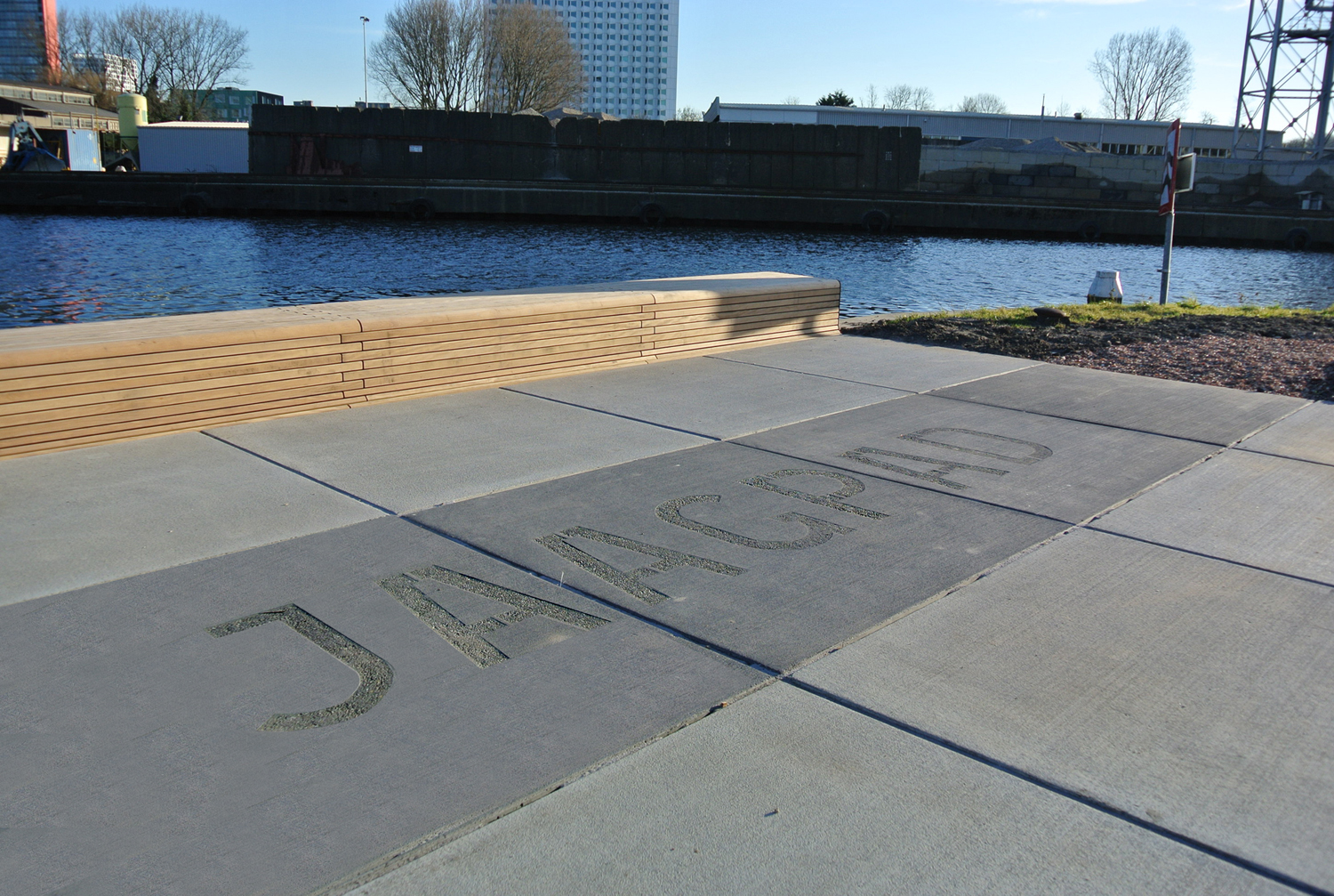 pier with bench Delft Bureau Stoep
