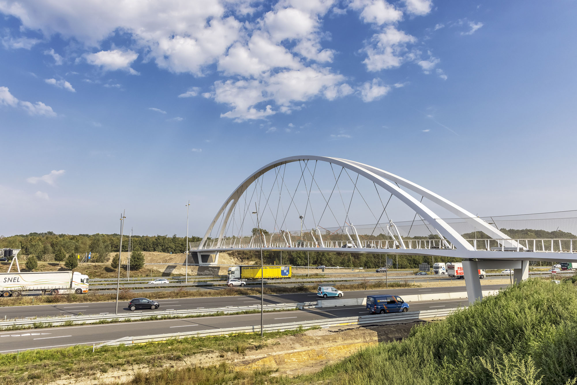 EHN.20_Bicycle_Bridge_Arch_Bridge_Steel_Highway_Tegenbosch_Eindhoven_ipvDelft_Paul_Poels