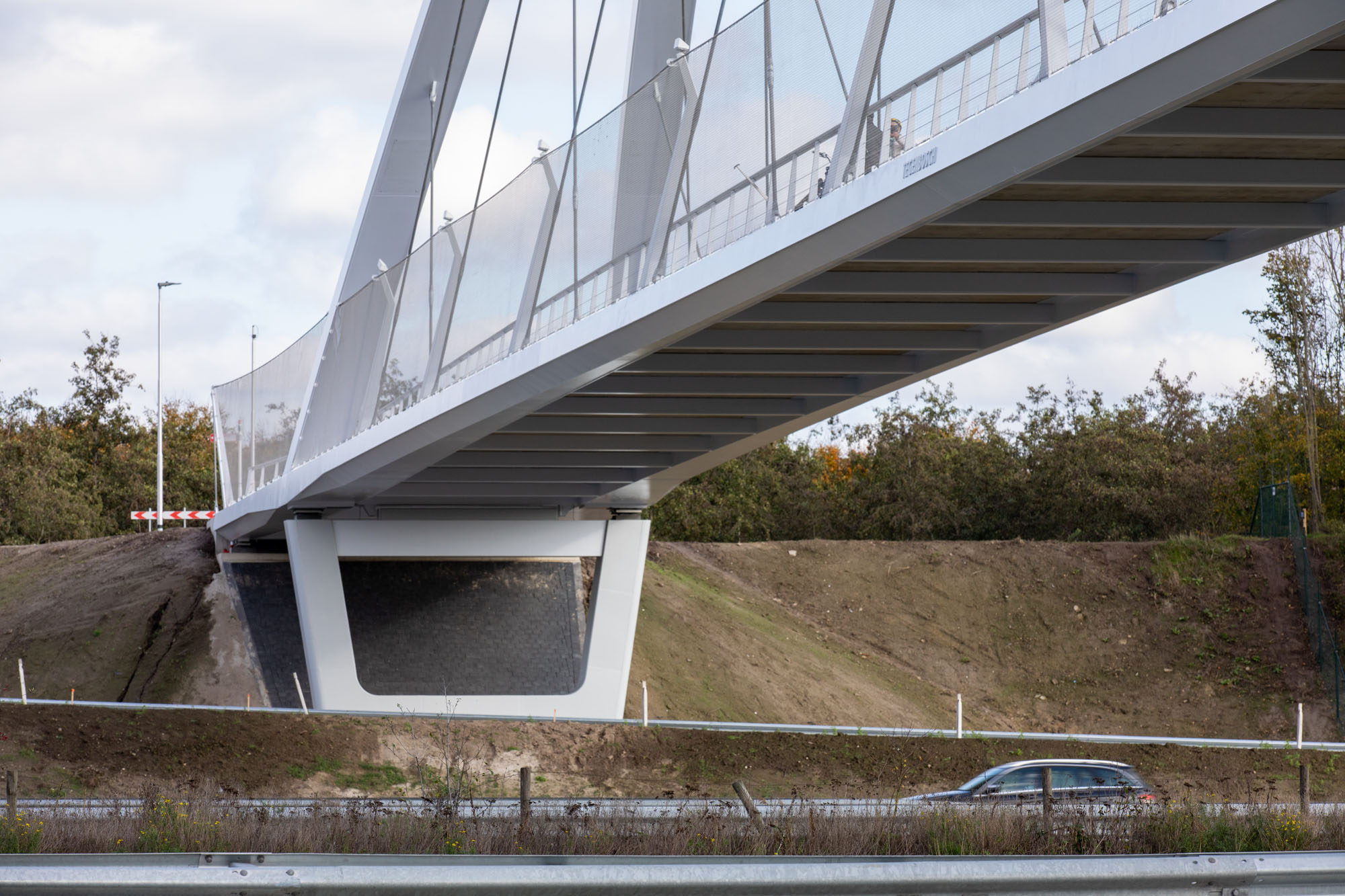 EHN.20_Bicycle_Bridge_Arch_Bridge_Steel_Highway_Tegenbosch_Eindhoven_ipvDelft